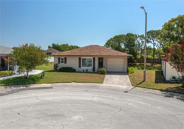 Photo 1 of Single family home for sale at 3245 Prairie Dunes Cir E, Lakeland, FL 33810 | MLS# P4934841 | Listing updated on 2026-09-22