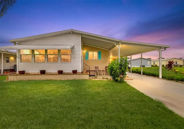 Photo 2 of Manufactured home for sale at 707 Del Luna Dr, North Port, FL 34287 | MLS# TB8386439 | Listing updated on 2026-09-22