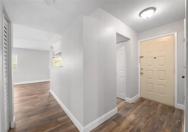 Listing Photo 5 - Condo for sale in building located at 2715 Nw 104Th Ct, GAINESVILLE, FL 32606 - Unit #1