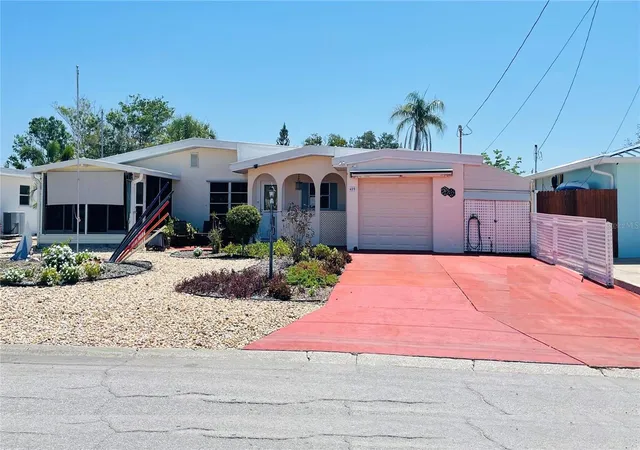 3rd image of 409 Bryn Mawr Is, Bradenton, FL 34207 | MLS# A4652831