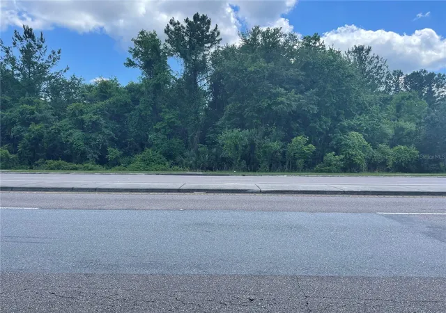 Photo 2 of Land for sale at 000 Se Hawthorne Rd, Hawthorne, FL 32640 | MLS# GC530946 | Listing updated on 2026-08-21