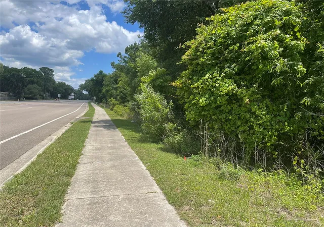 Photo 4 of Land for sale at 000 SE Hawthorne Rd, Hawthorne, FL 32640 | MLS# GC530946 | Listing updated on 2026-08-21