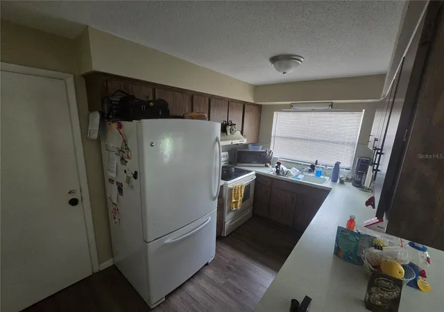 Photo 3 of Single family home for sale at 3509 Lisa Ln, Lakeland, FL 33801 | MLS# A4652880 | Listing updated on 2026-05-05