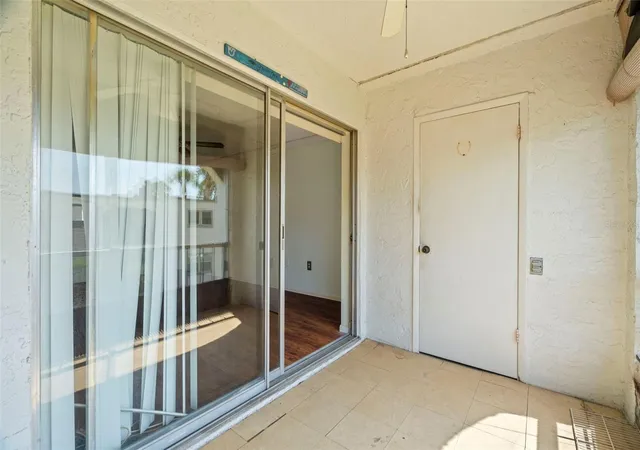3rd image of 7701 Starkey Rd #504, Seminole, FL 33777 | MLS# TB8387016