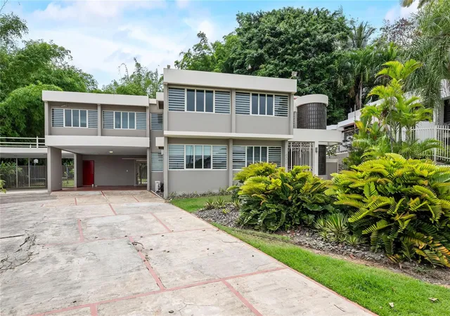 Homes for sale in Guaynabo, PR | 646 Calle 1, Guaynabo, PR 00966 | MLS# PR9113661