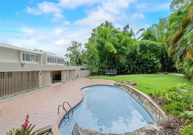 Homes for sale in Guaynabo, PR | 646 Calle 1, Guaynabo, PR 00966 | MLS# PR9113661