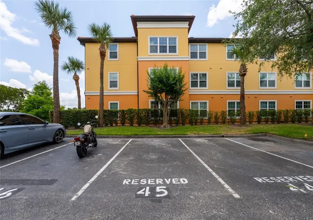 2nd image of 5447 Vineland Rd, ORLANDO, FL 32811