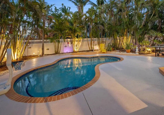 4th image of 704 Gladiolus St, Anna Maria, FL 34216 | MLS# A4653068
