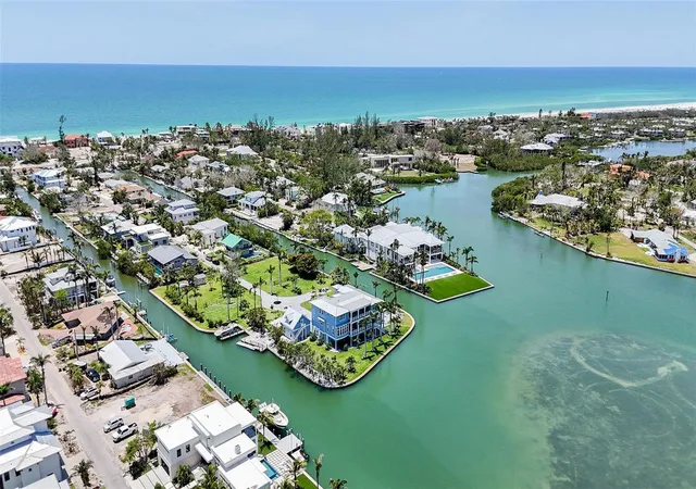 Homes for sale in Longboat Key, FL | 630 De Narvaez Dr, Longboat Key, FL 34228 | MLS# A4653251