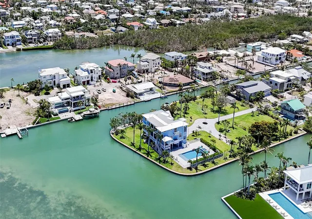 Homes for sale in Longboat Key, FL | 630 De Narvaez Dr, Longboat Key, FL 34228 | MLS# A4653251