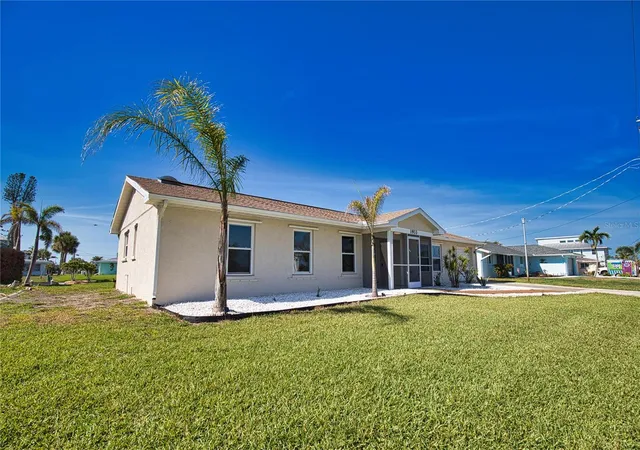 4th image of 1933 Oregon Trl, Englewood, FL 34224 | MLS# O6310888