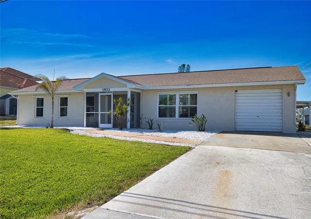 5th image of 1933 Oregon Trl, Englewood, FL 34224 | MLS# O6310888