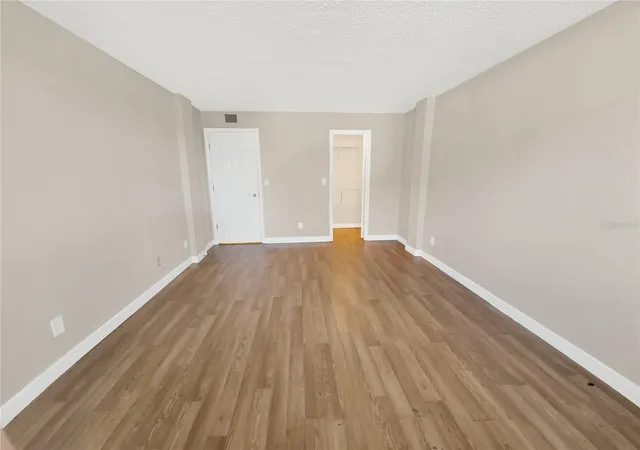 Photo 20 of Condo for sale at 2700 Coconut Bay Ln #419, SARASOTA, FL 34237 | MLS# S5127342 | Listing updated on 2026-09-29