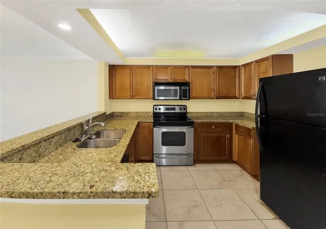 Photo 4 of Condo for sale at 2700 Coconut Bay Ln #419, Sarasota, FL 34237 | MLS# S5127342 | Listing updated on 2026-09-12