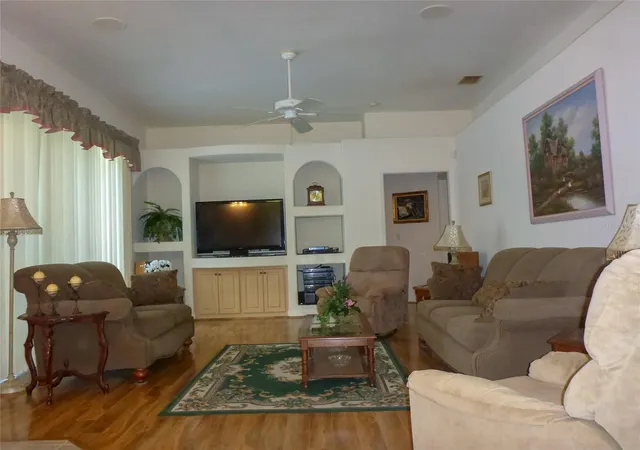 3rd image of 12271 Centralia Rd, Weeki Wachee, FL 34614 | MLS# TB8388816