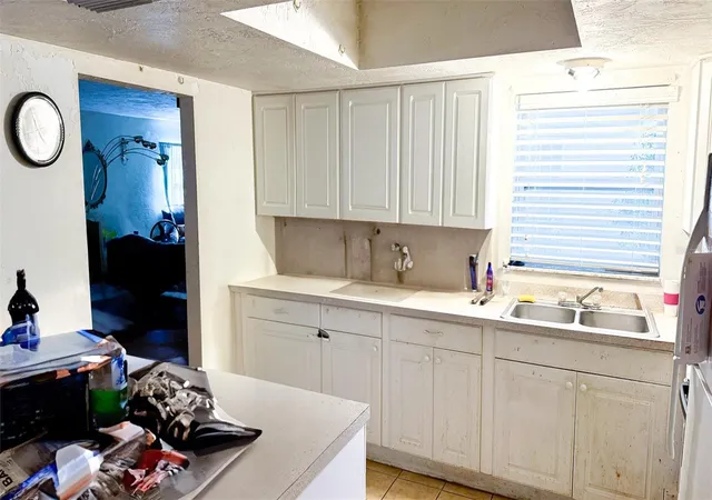 Photo 3 of Sale Pending at 4719 Alcazar Way S, Saint Petersburg, FL 33712 | MLS# O6311384 | Listing updated on 2026-05-20
