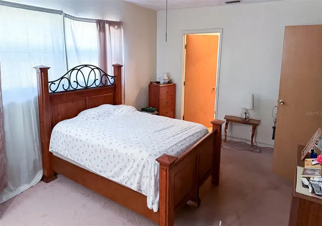 Photo 4 of Sale Pending at 4719 Alcazar Way S, Saint Petersburg, FL 33712 | MLS# O6311384 | Listing updated on 2026-05-20