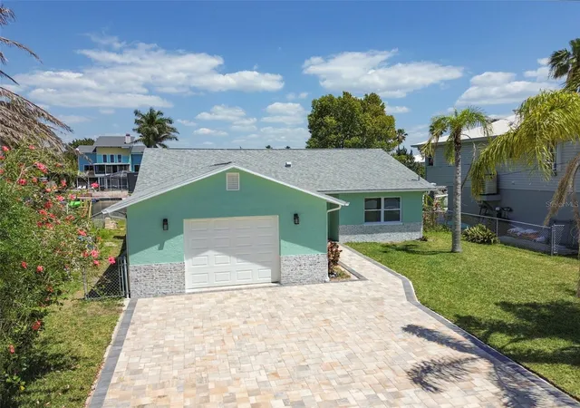 Homes for sale in Hernando Beach, FL | 4482 Kingston Dr, Hernando Beach, FL 34607 | MLS# W7875773