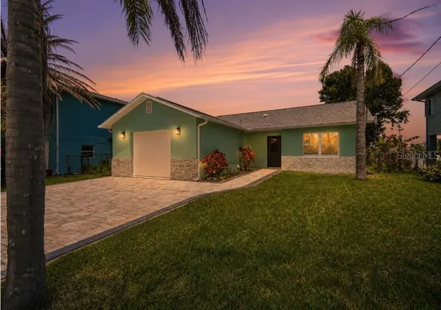 Photo 2 of Single family home for sale at 4482 Kingston Dr, Hernando Beach, FL 34607 | MLS# W7875773 | Listing updated on 2026-08-30