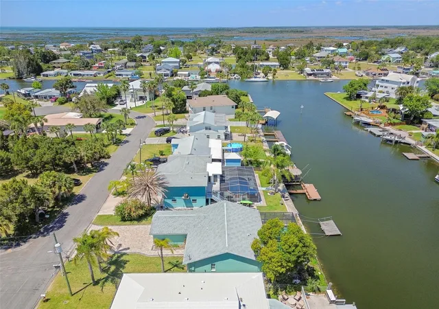 Homes for sale in Hernando Beach, FL | 4482 Kingston Dr, Hernando Beach, FL 34607 | MLS# W7875773