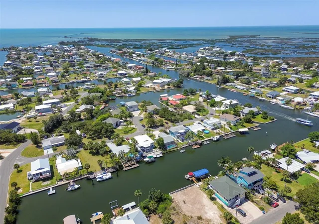 Homes for sale in Hernando Beach, FL | 4482 Kingston Dr, Hernando Beach, FL 34607 | MLS# W7875773