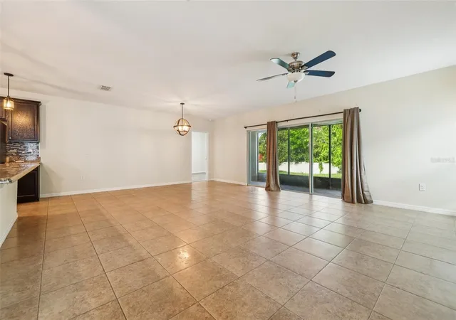 Photo 3 of Single family home for sale at 185 Hamlet Loop, Davenport, FL 33837 | MLS# G5097403 | Listing updated on 2026-07-24