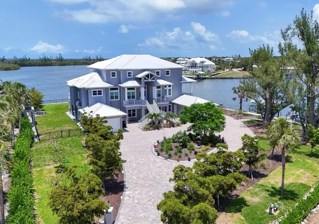 2nd image of 565 Green Dolphin Dr S, Placida, FL 33946 | MLS# D6142467