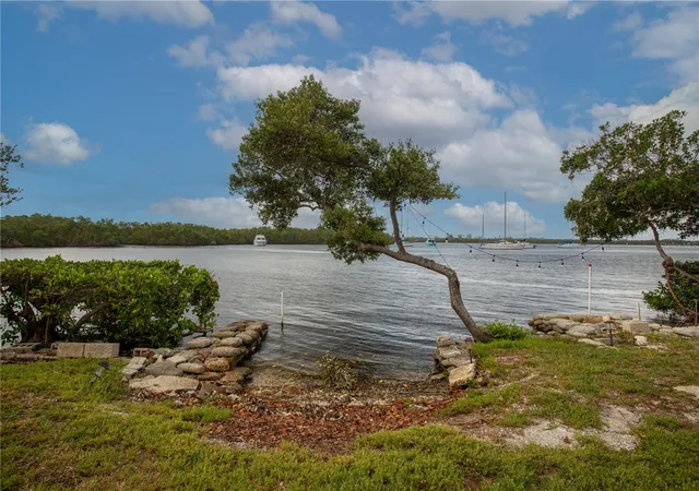 2nd image of 3312 W Shell Point Rd, Ruskin, FL 33570 | MLS# TB8389115
