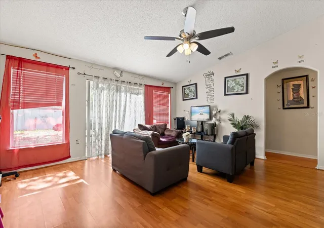 4th image of 1321 Dunbarton Ct, Kissimmee, FL 34758 | MLS# O6312121