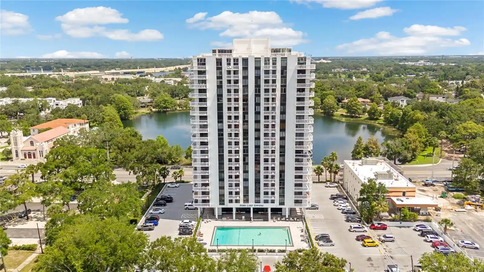 Listing Photo 1 - Condo for sale in 400 E Colonial Dr located at 400 E Colonial Dr, Orlando, FL 32803 - Unit #207