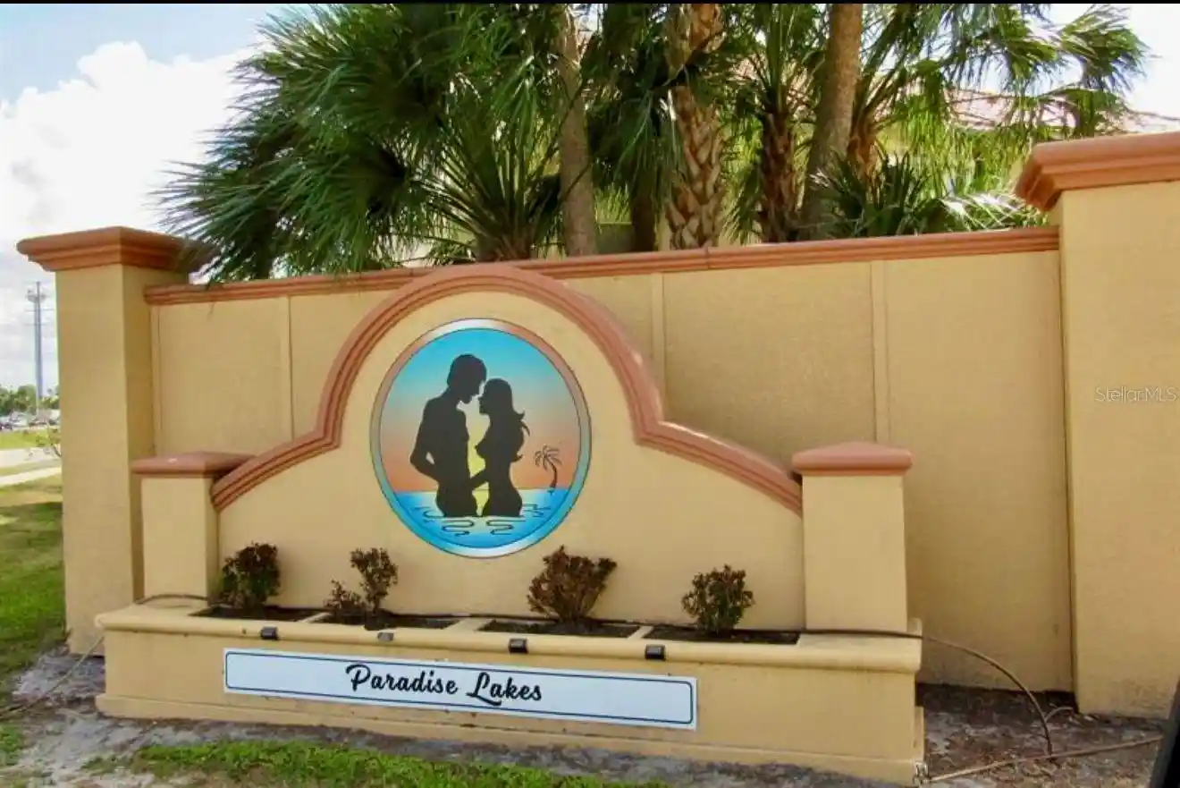 Listing Photo 2 - Condo for sale in 21103 Patio Vw Ct located at 21103 Patio Vw Ct, LUTZ, FL 33558 - Unit #3302