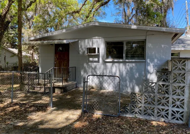 Listing Photo 3 - Condo for sale in building located at 5716 Kenwood Ave, NEW PORT RICHEY, FL 34652