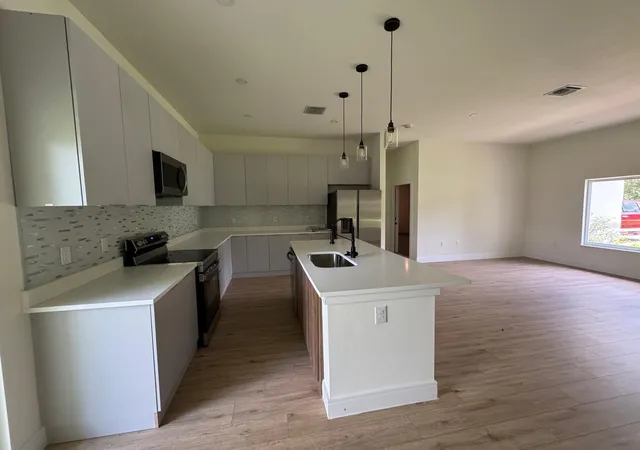 Photo 3 of Single family home for sale at 353 Warrington Blvd, Port Charlotte, FL 33954 | MLS# O6312860 | Listing updated on 2026-08-14