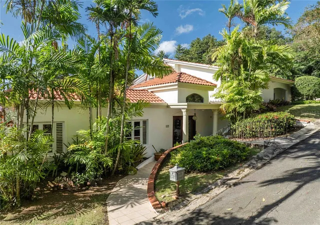 Photo 2 of Sale Pending at A-12 Vista Linda, Guaynabo, PR 00969 | MLS# PR9113901 | Listing updated on 2026-09-14