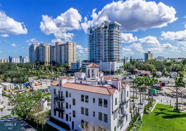 3rd image of 555 Quay Comn #401, Sarasota, FL 34236 | MLS# A4654109