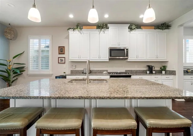 Photo 4 of Single family home for sale at 5102 Coastal Scene Dr, Apollo Beach, FL 33572 | MLS# TB8391258 | Listing updated on 2026-09-28