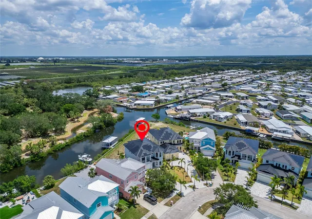 Photo 3 of Single family home for sale at 6520 Simone Shores Cir, Apollo Beach, FL 33572 | MLS# TB8391408 | Listing updated on 2026-10-07