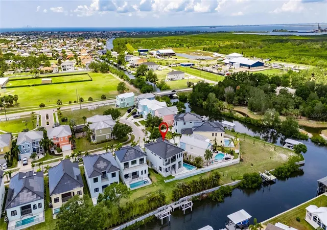 Photo 3 of Single family home for sale at 6526 Simone Shrs Cir, Apollo Beach, FL 33572 | MLS# TB8391409 | Listing updated on 2026-10-07