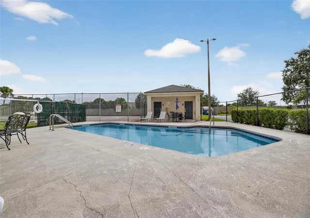 2nd image of 644 Yardarm Dr, APOLLO BEACH, FL 33572