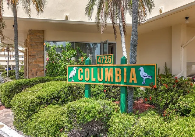 3rd image of 4725 Cove Circle #908, St Petersburg, FL 33708 | MLS# TB8391570