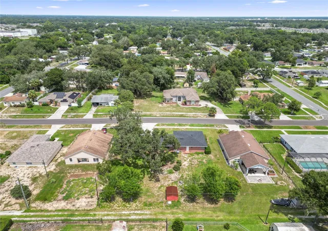 47th image of 111 E Orange St, Davenport, FL 33837 | MLS# L4953381