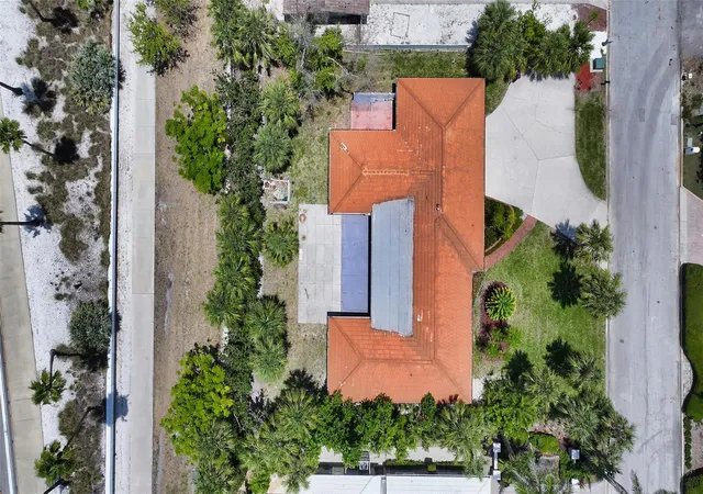 13th image of 223 Seagull Ln, Sarasota, FL 34236 | MLS# A4654386