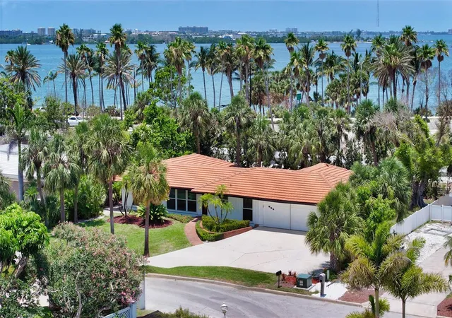 5th image of 223 Seagull Ln, Sarasota, FL 34236 | MLS# A4654386