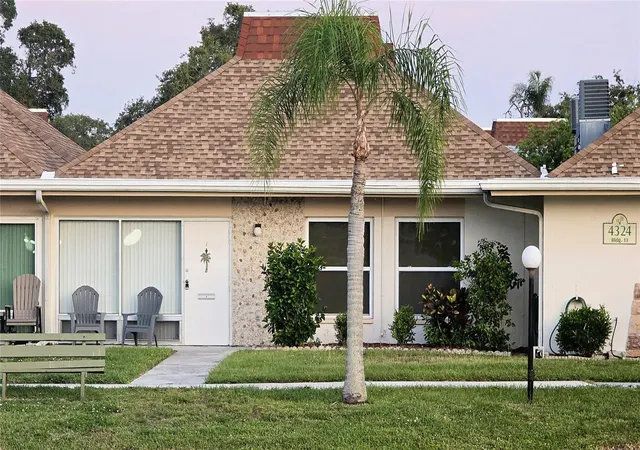 3rd image of 4324 Tahitian Gdns Cir, Holiday, FL 34691