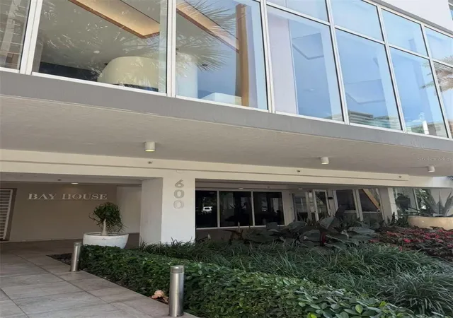 Homes for sale in Miami, FL | 600 Ne 27Th St #604, Miami, FL 33137 | MLS# L4953391