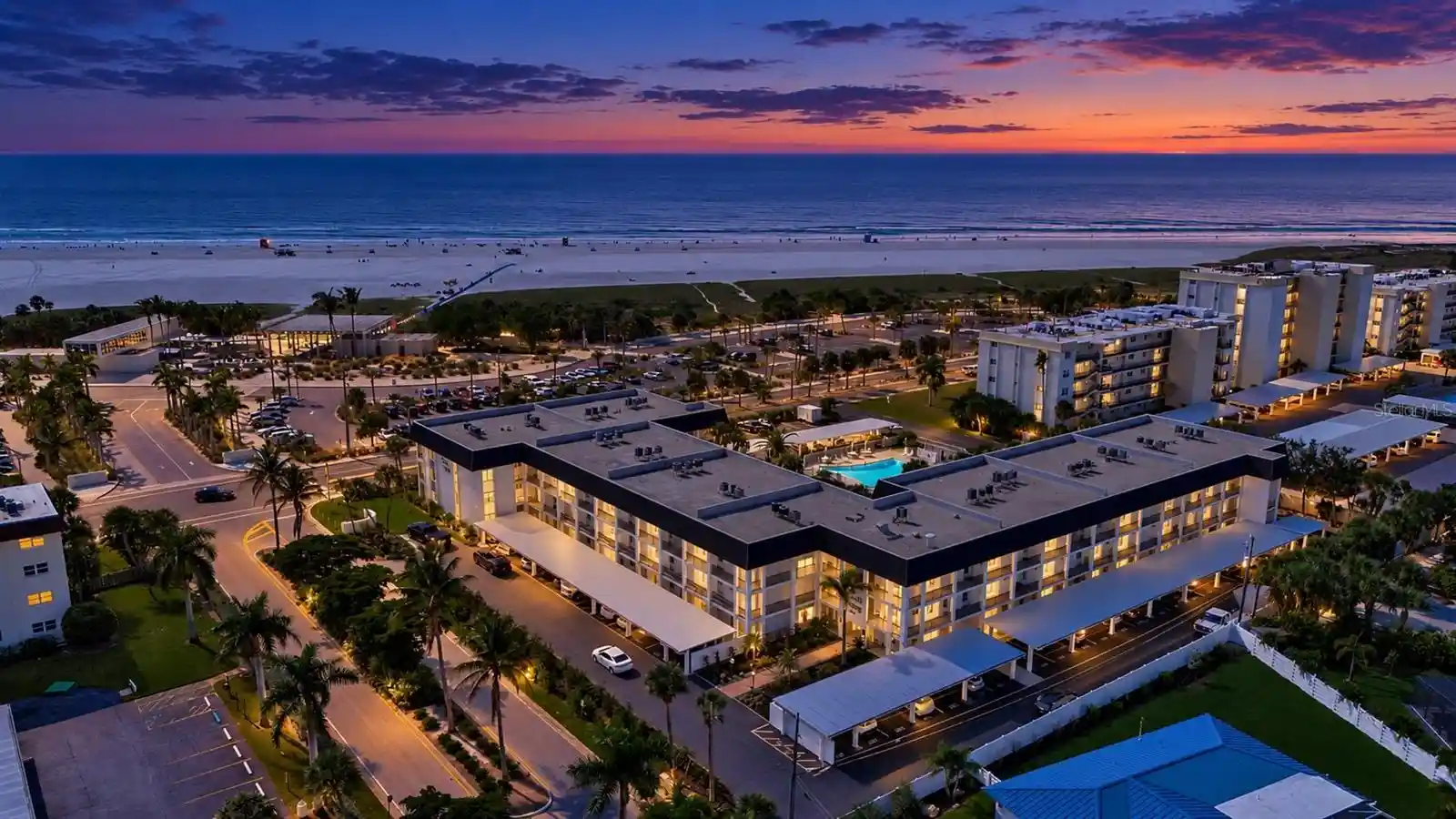 Listing Photo 1 - Condo for sale in 5600 Bch Wy Dr located at 5600 Bch Wy Dr, Sarasota, FL 34242 - Unit #201