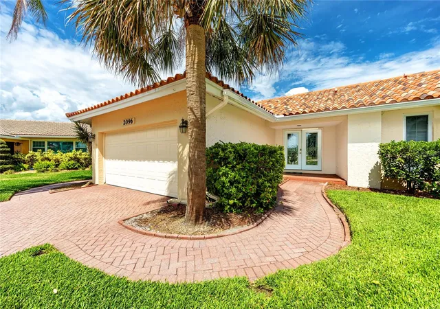 Homes for sale in Saint Petersburg, FL | 2096 Massachusetts Ave Ne, Saint Petersburg, FL 33703 | MLS# TB8392337