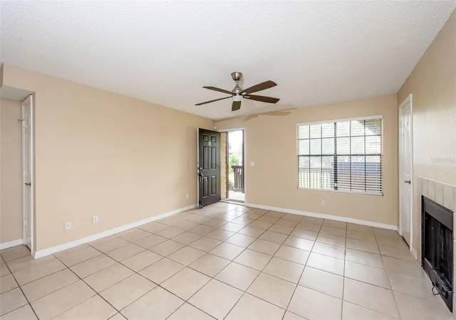 Listing Photo 4 - Condo for sale in building located at 420 Forestway Cir, Altamonte Springs, FL 32701 - Unit #206