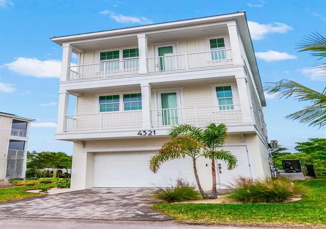 Single family home for sale at 4321 Marina View Way, CORTEZ, FL 34215 | MLS# A4654629
