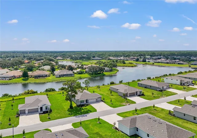 Photo 3 of Single family home for sale at 9196 Players Dr, Brooksville, FL 34613 | MLS# S5128252 | Listing updated on 2026-09-13